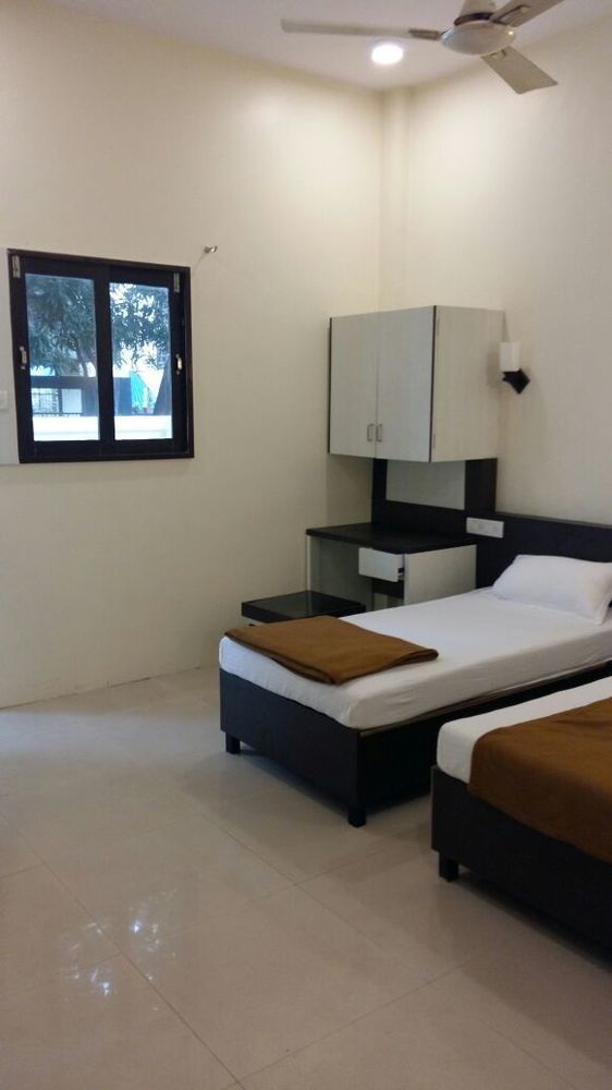 Oyo 2026 Hotel Aishwarya Residency Navi Mumbai Exterior photo